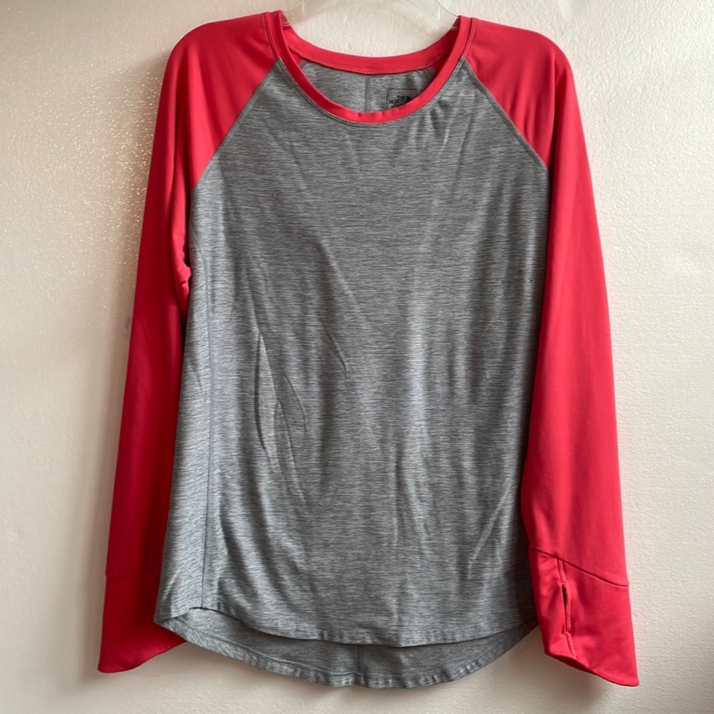 The North Face two-tone layering base layer thumb hole T-shirt size large
